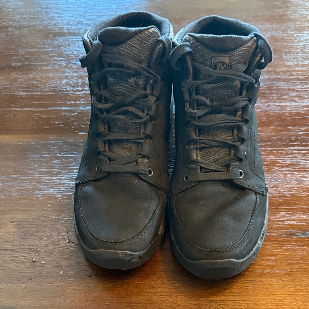 Black High-Top Men's Shoes